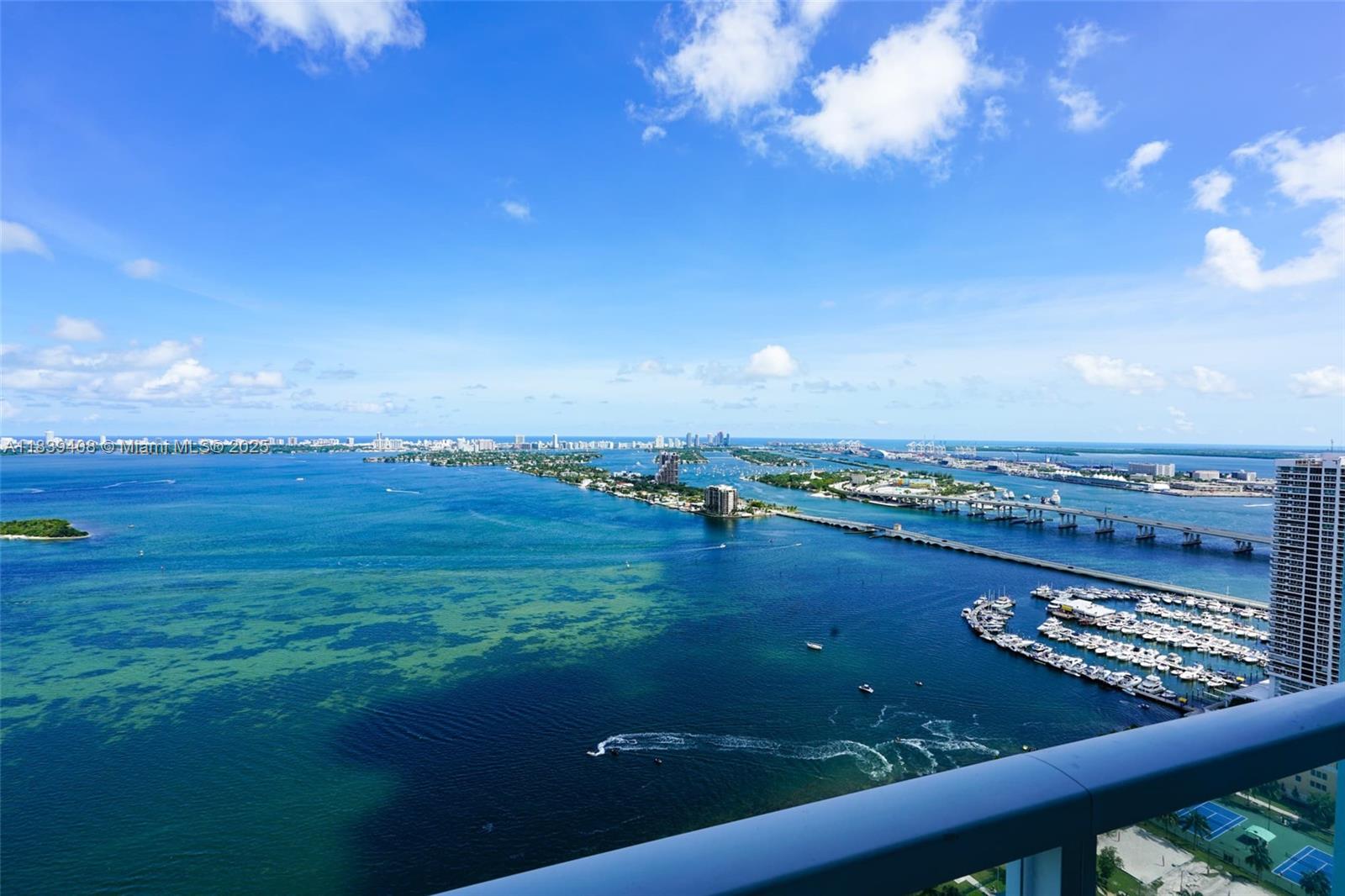 1900 N Bayshore Dr 3902