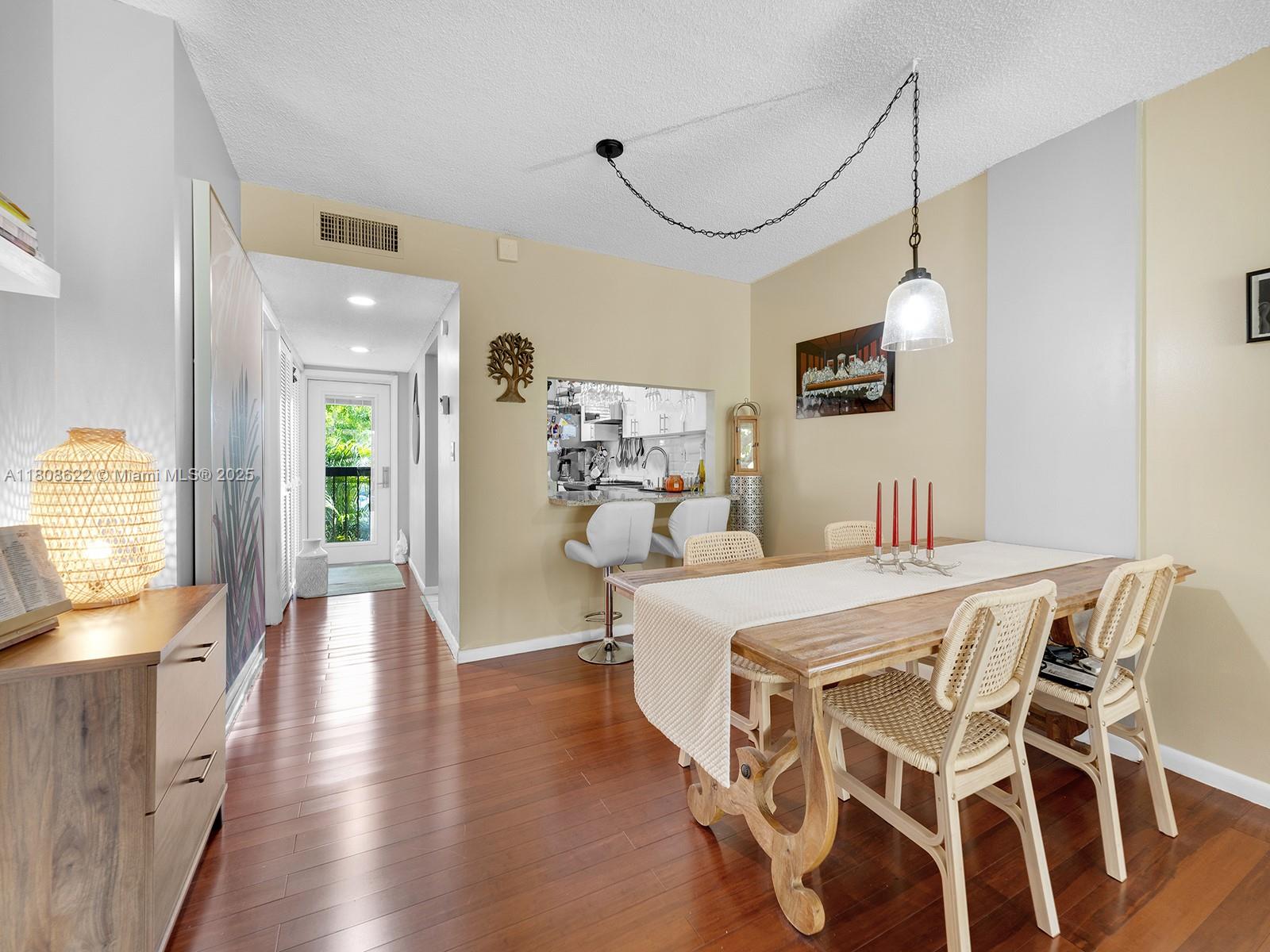 BELLA MAR B CONDO - Residential