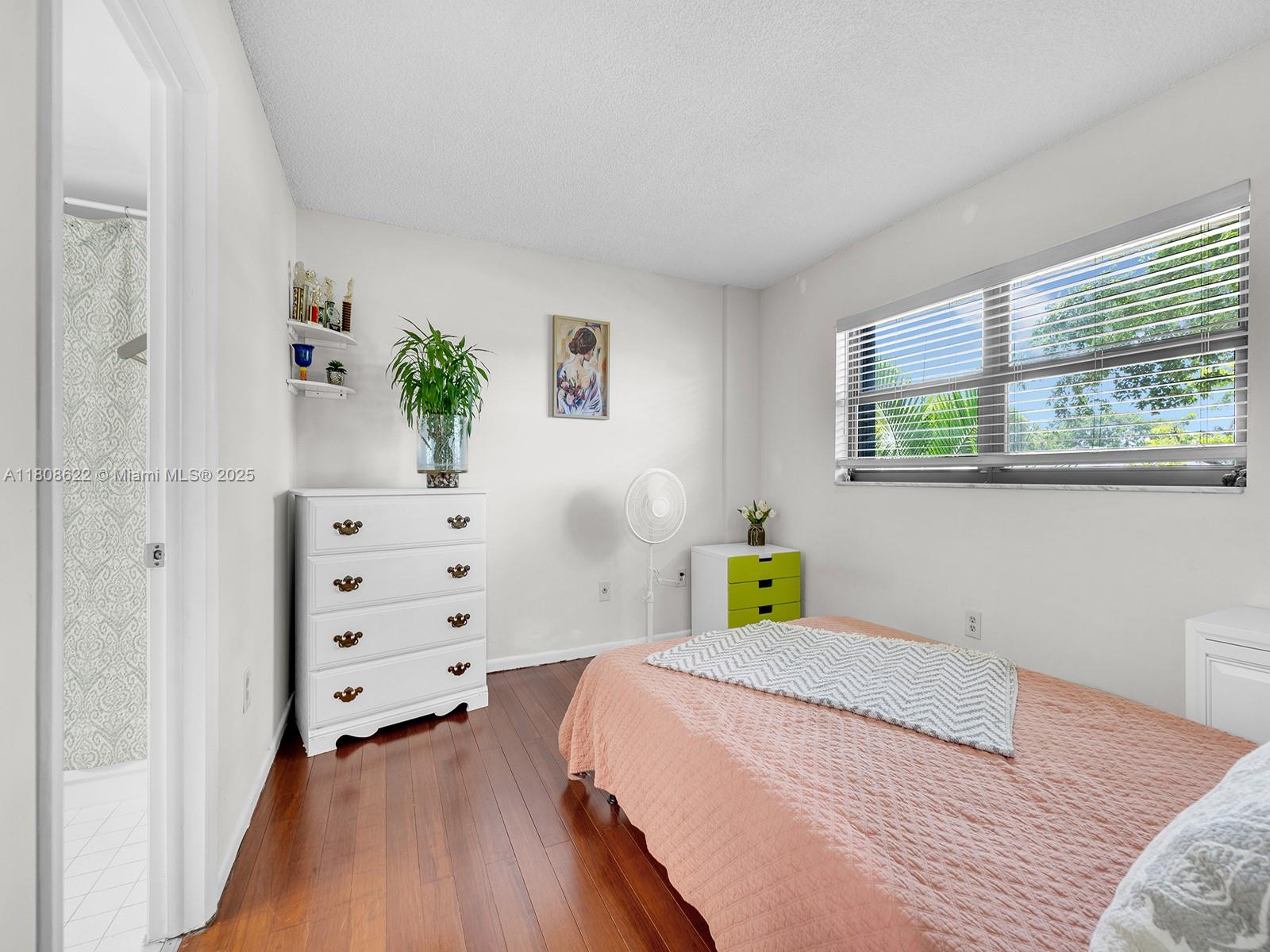 BELLA MAR B CONDO - Residential