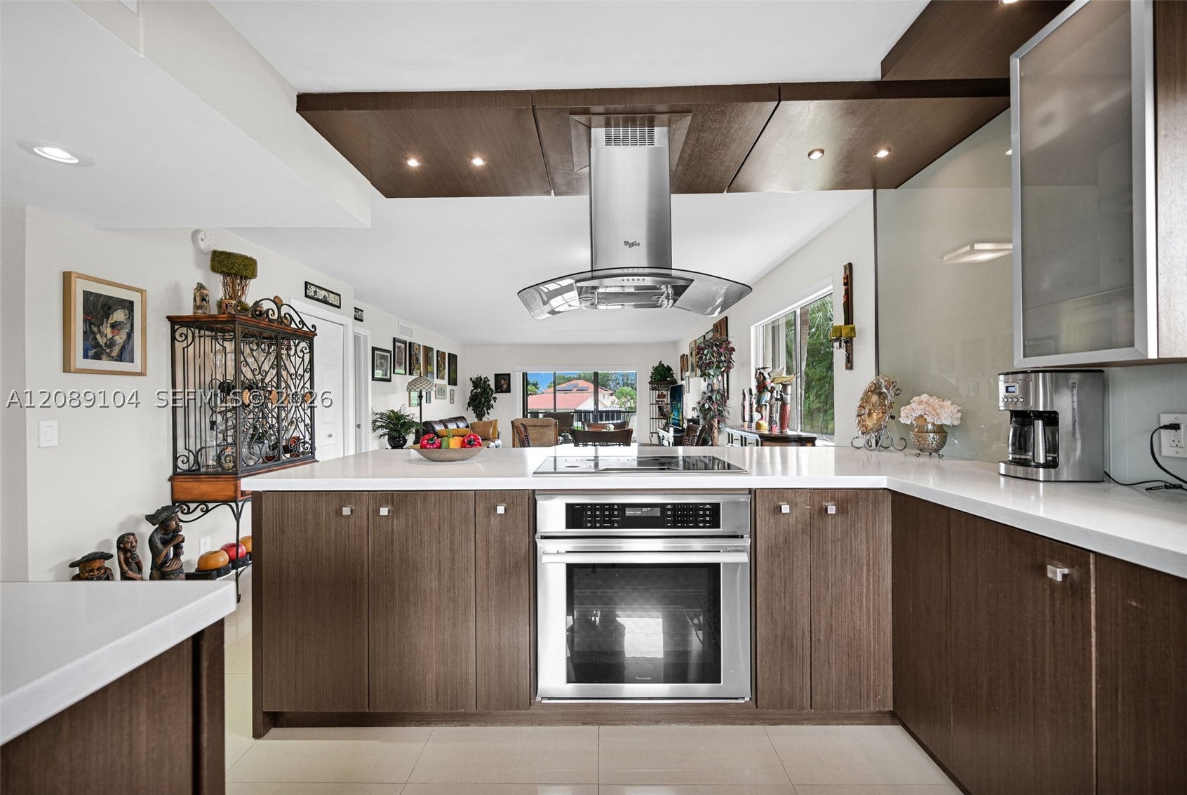 374 Lakeview Dr 204, Weston FL 33326