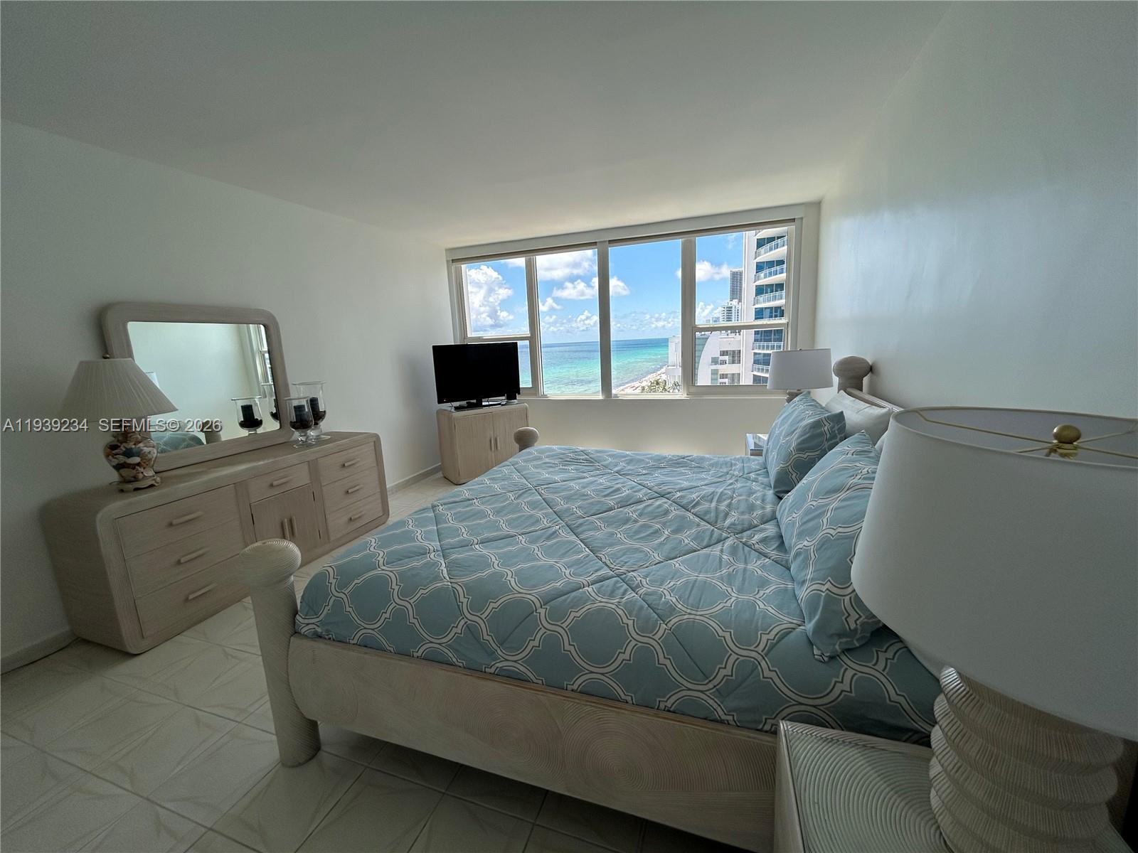 ALEXANDER TOWERS CONDO - Residential Lease