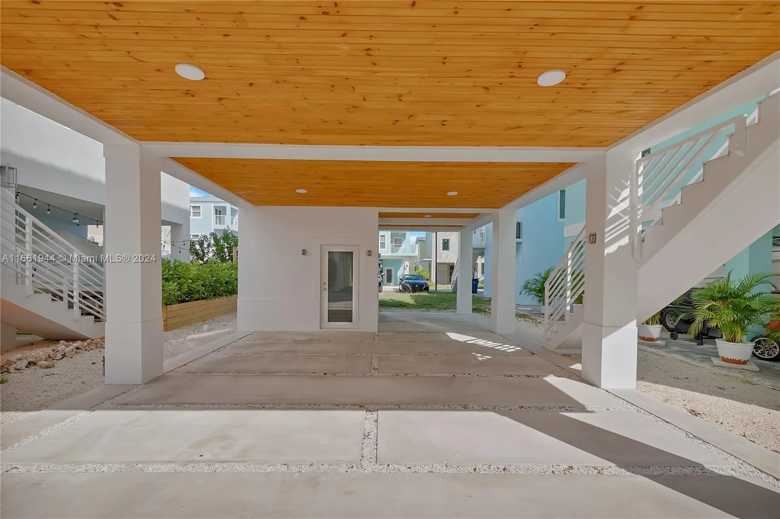 Key Largo, Florida 33037, United States, 2 Bedrooms Bedrooms, ,1 BathroomBathrooms,Residential,Active,43311