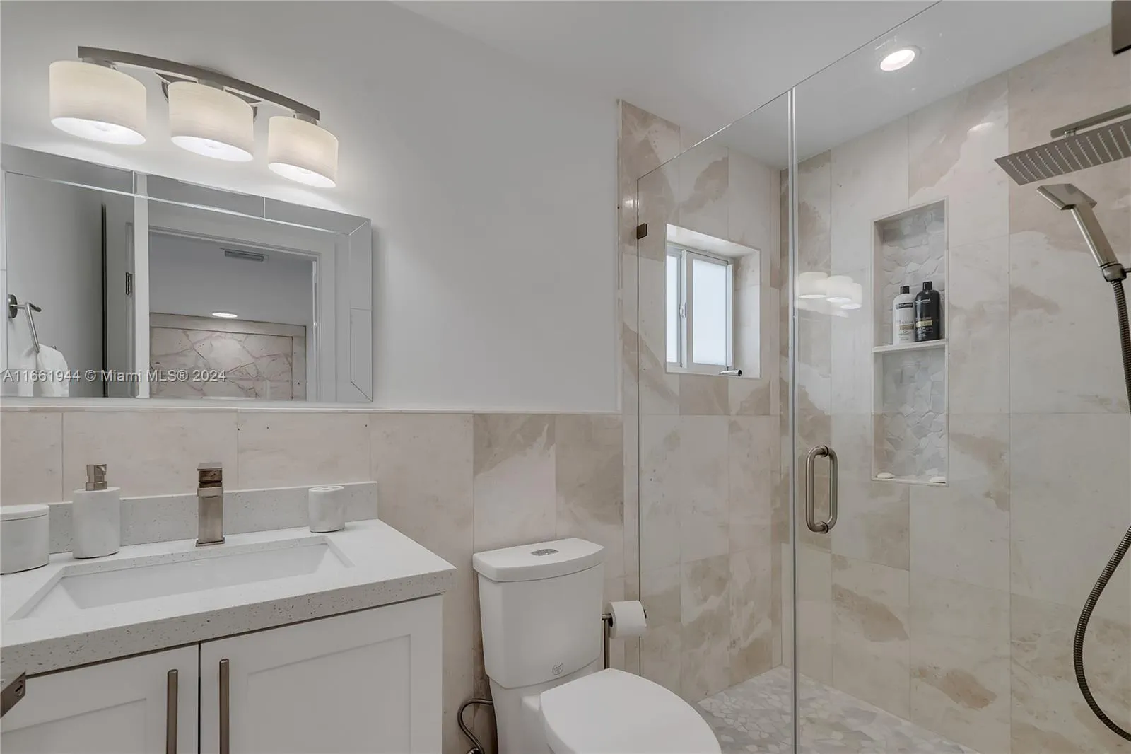 Key Largo, Florida 33037, United States, 2 Bedrooms Bedrooms, ,1 BathroomBathrooms,Residential,Active,43311