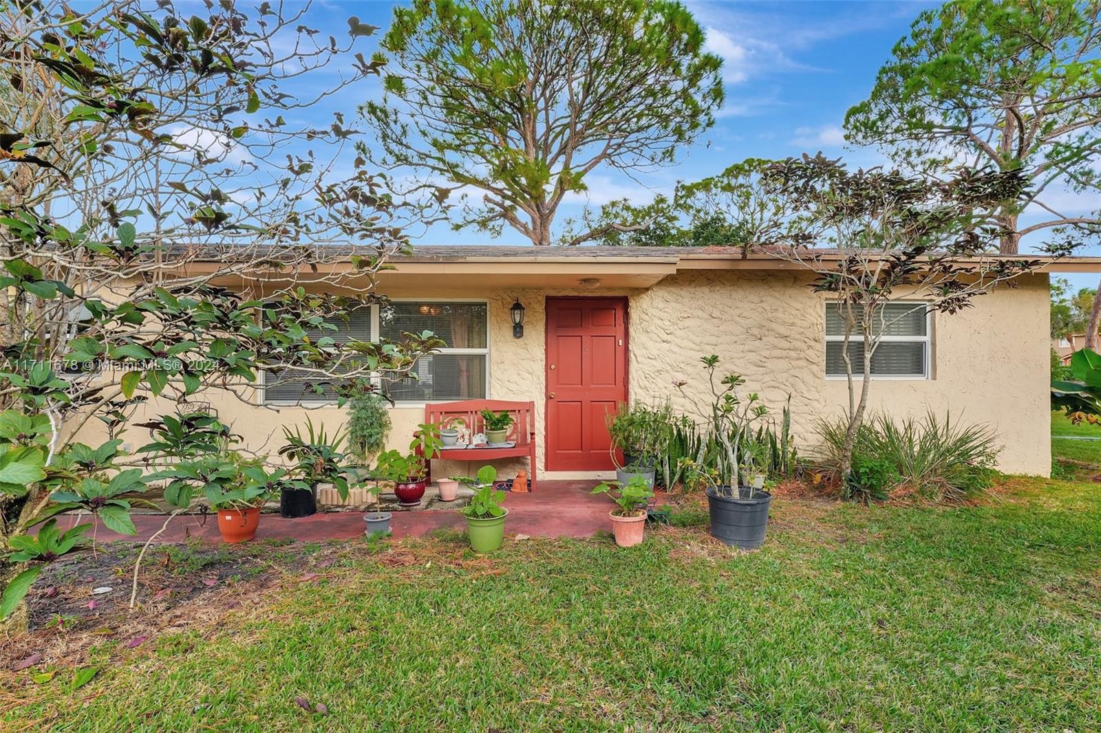 412 Sw Natura Ave, Deerfield Beach, Broward County, Florida - 3 Bedrooms  
2 Bathrooms - 