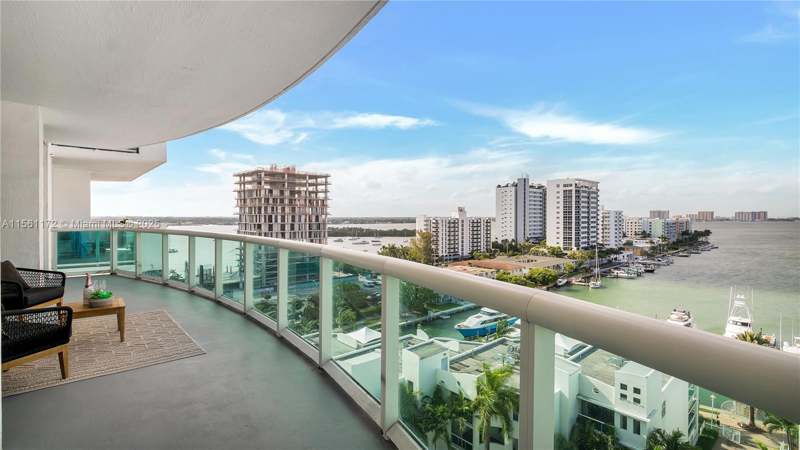 7900 Harbor Island Dr 1001