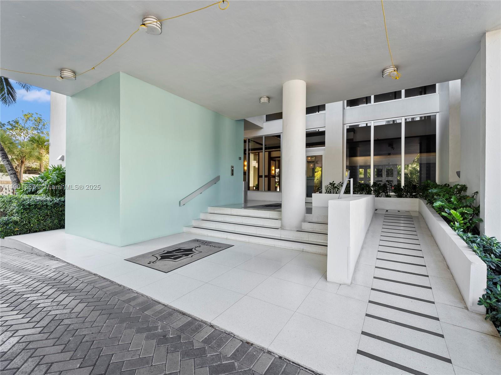 ISLAND TERRACE CONDO - Residential