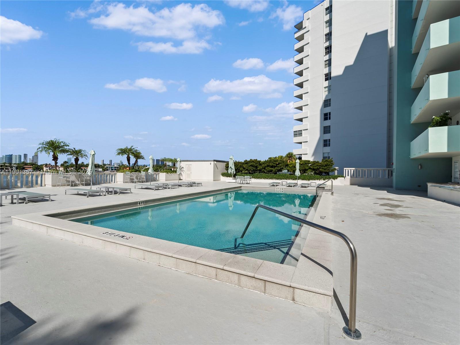 ISLAND TERRACE CONDO - Residential