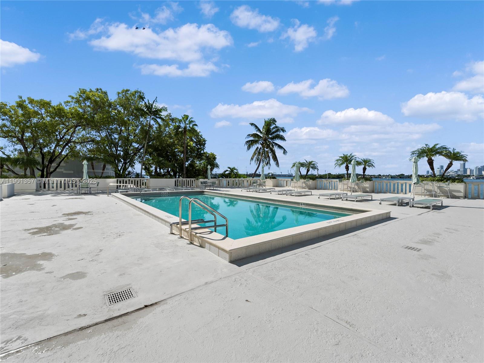 ISLAND TERRACE CONDO - Residential