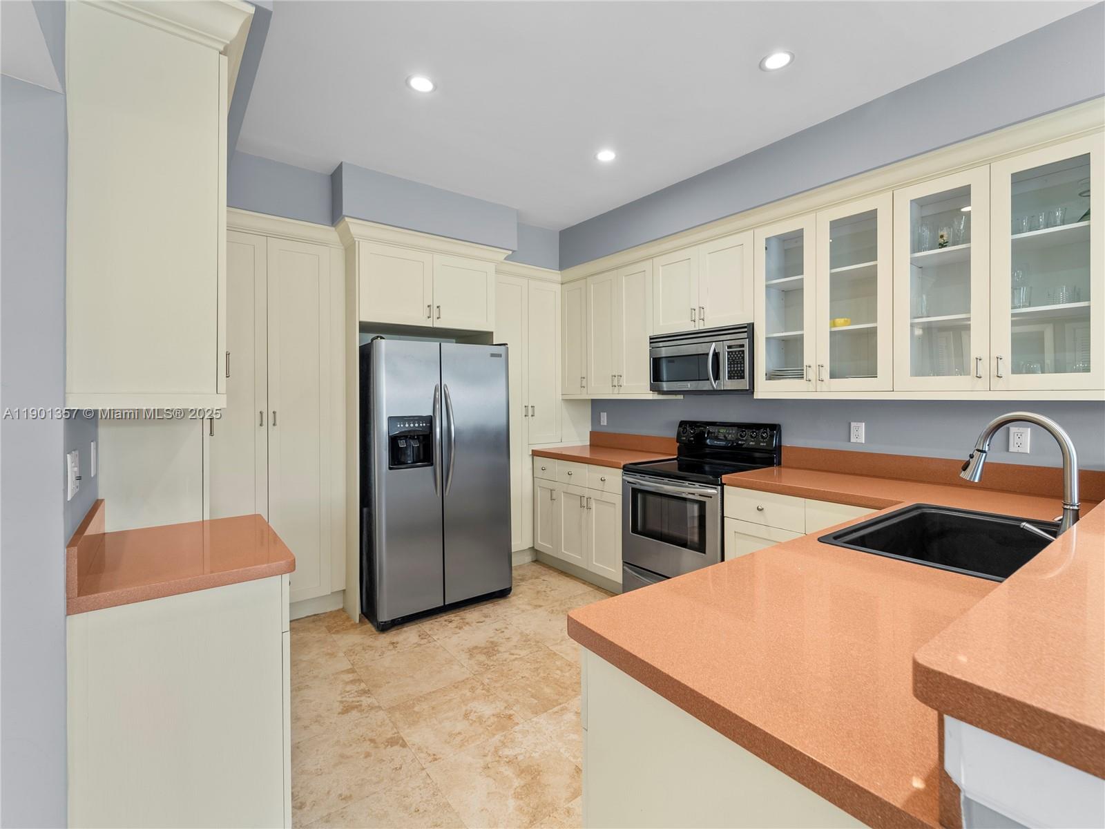 ISLAND TERRACE CONDO - Residential