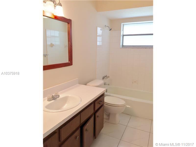 BROWARD GARDENS - Residential Lease