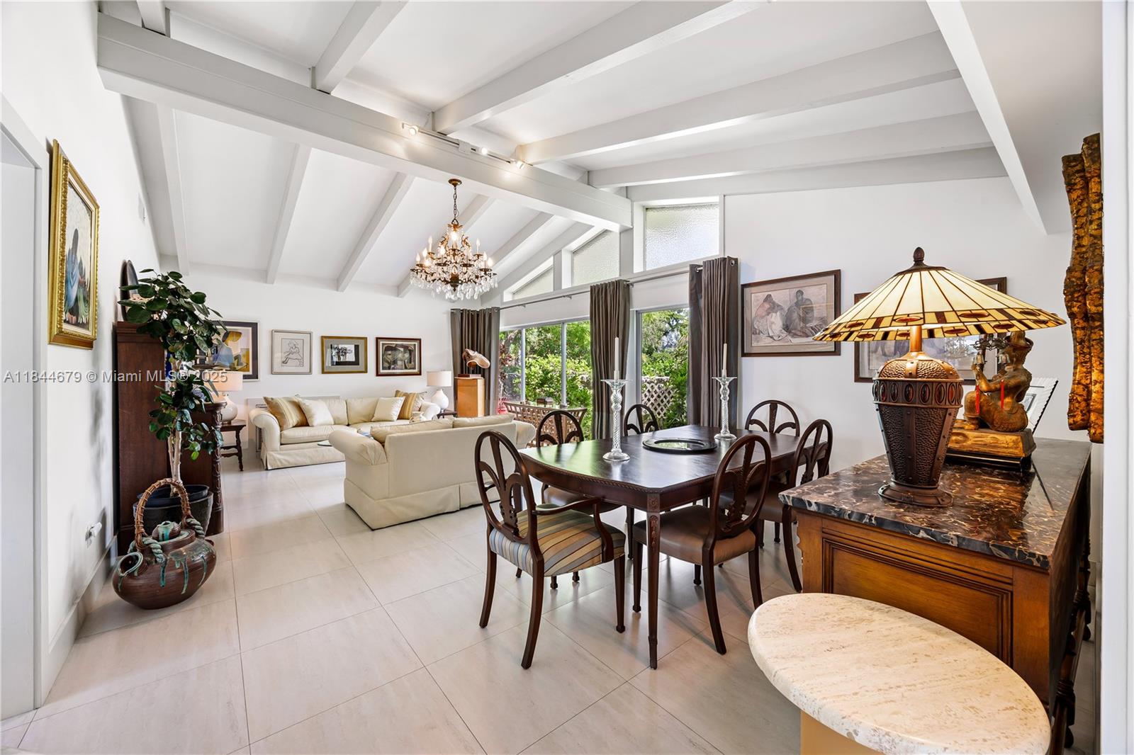 BLUE LAKE - Residential