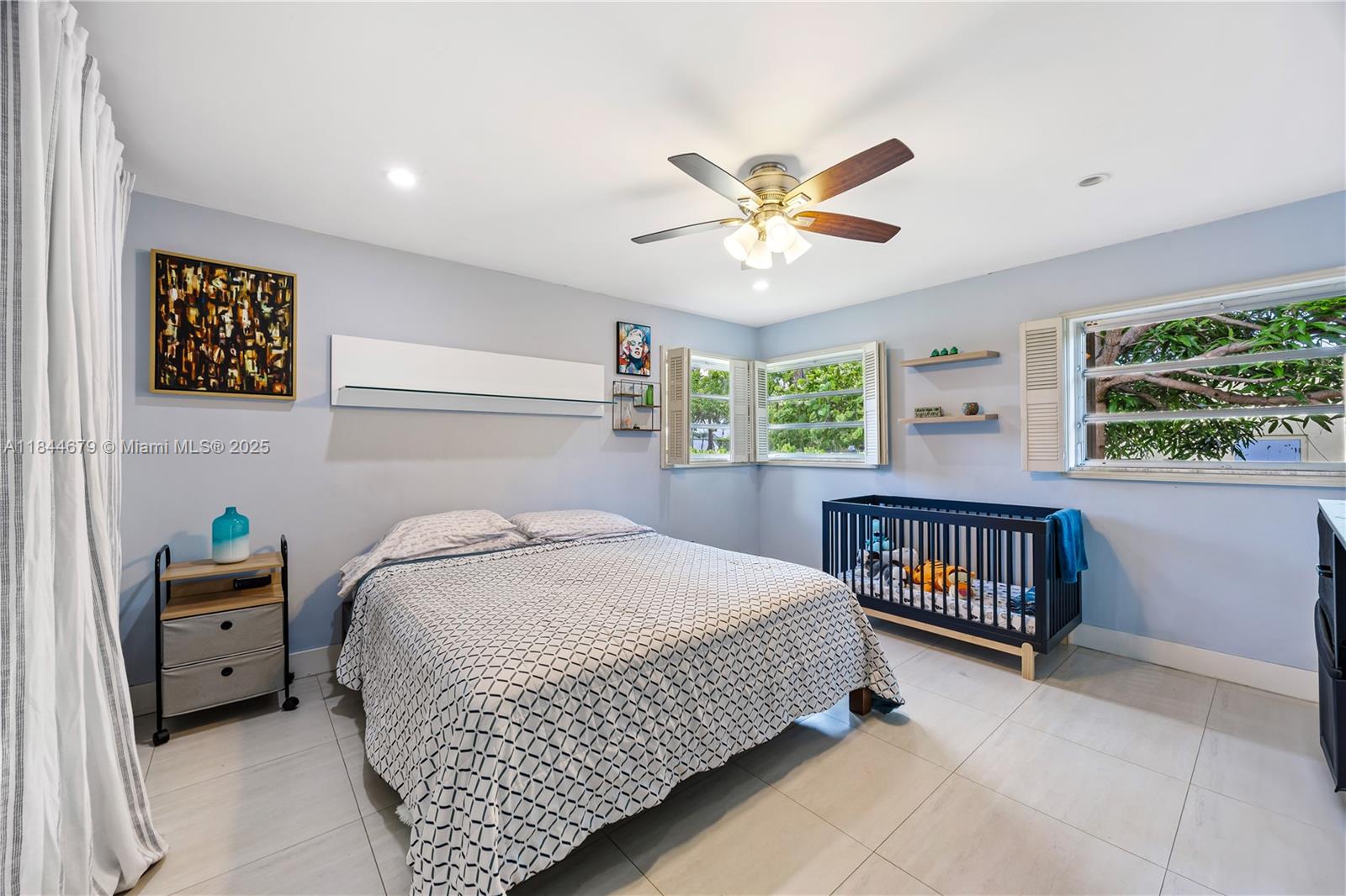 BLUE LAKE - Residential