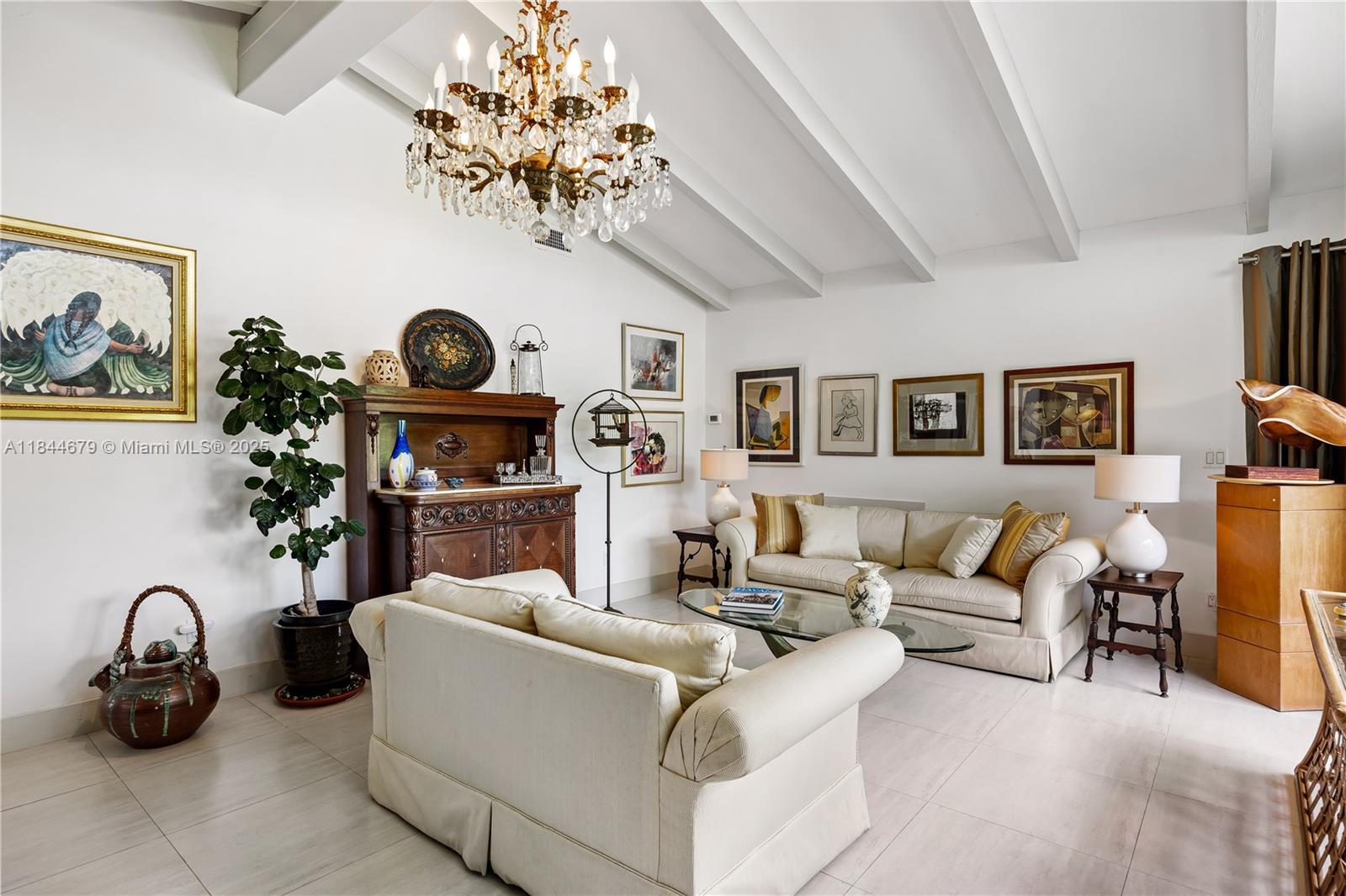 BLUE LAKE - Residential