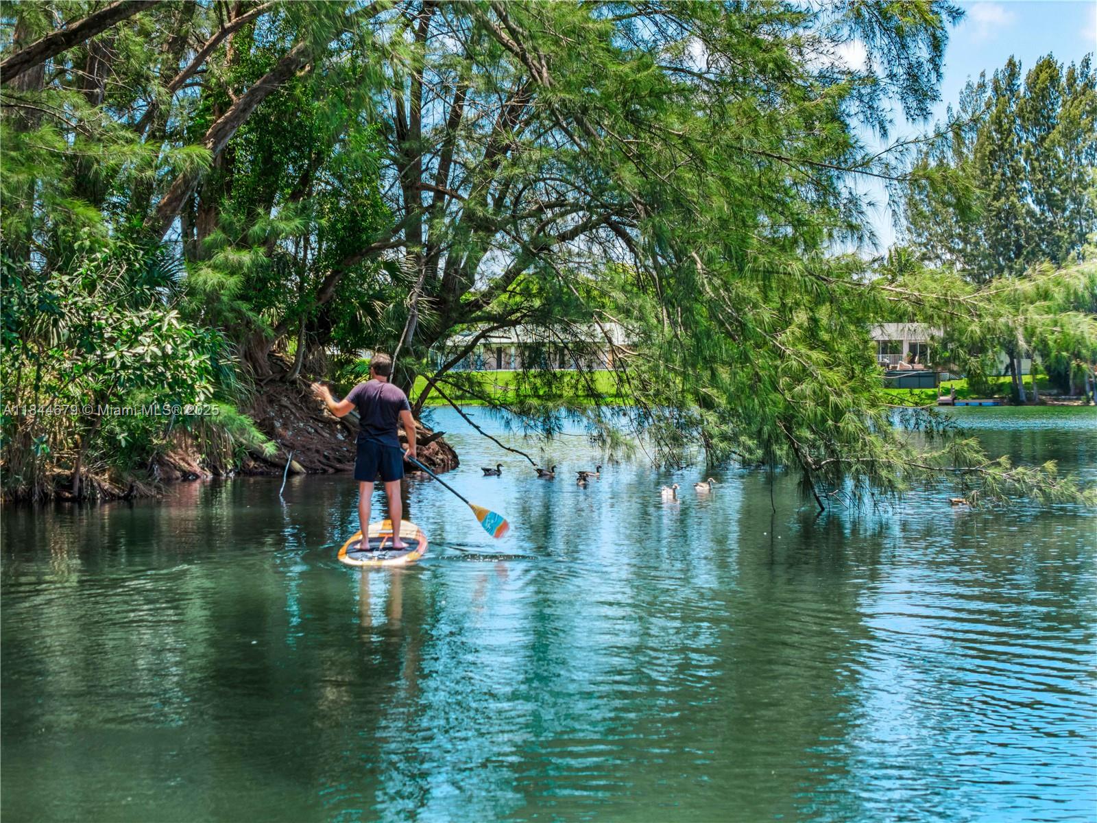 BLUE LAKE - Residential