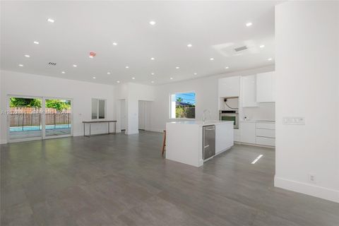 Tiny photo for 651 NE 172nd St, Miami, FL 33162 (MLS # A12027616)