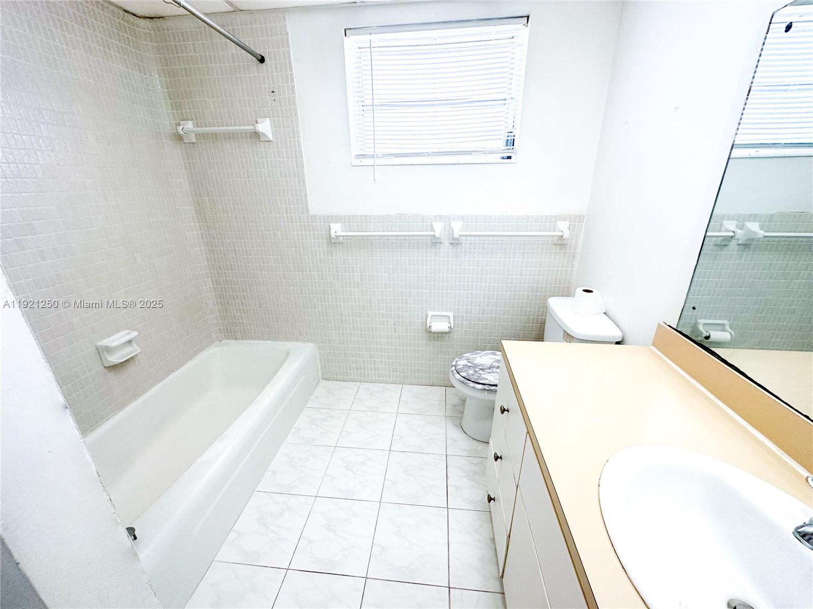 SAN SOUCI ESTATES - Residential Lease