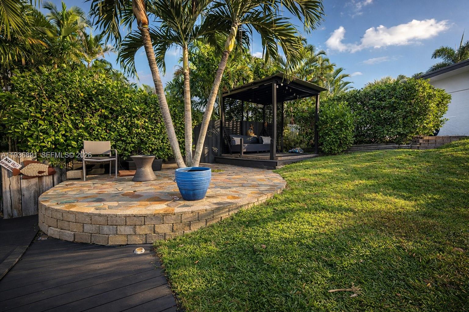 LAUDERDALE ISLES NO 2-BLK - Residential Lease