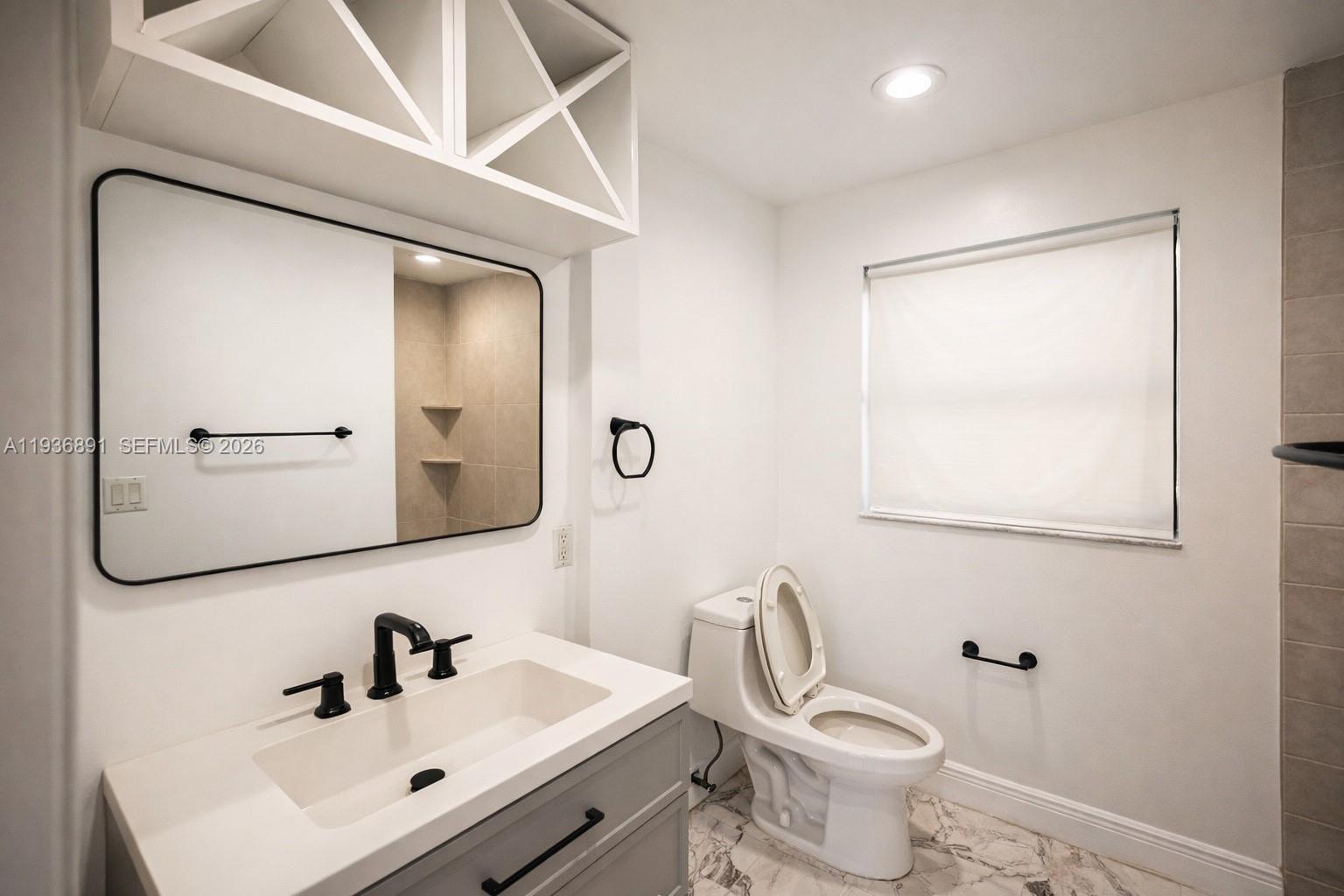 LAUDERDALE ISLES NO 2-BLK - Residential Lease