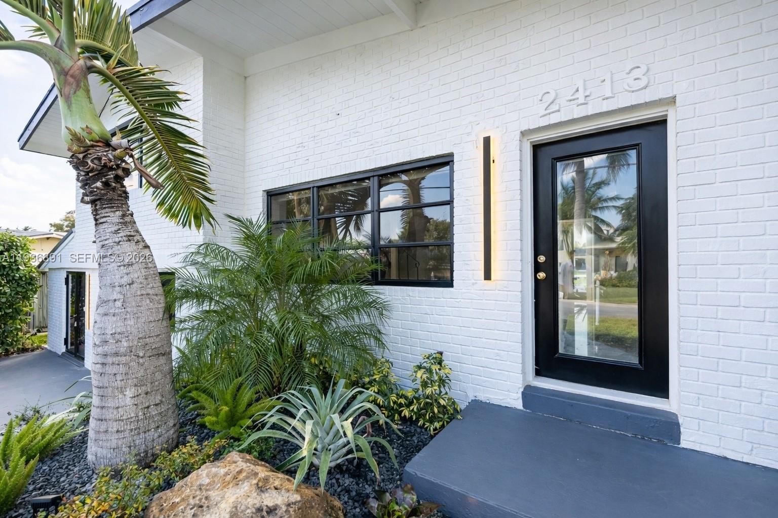 LAUDERDALE ISLES NO 2-BLK - Residential Lease