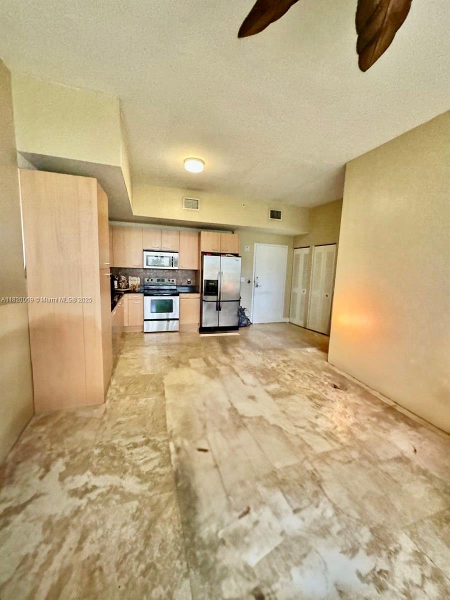 1350 NW 8th Ct B3-5