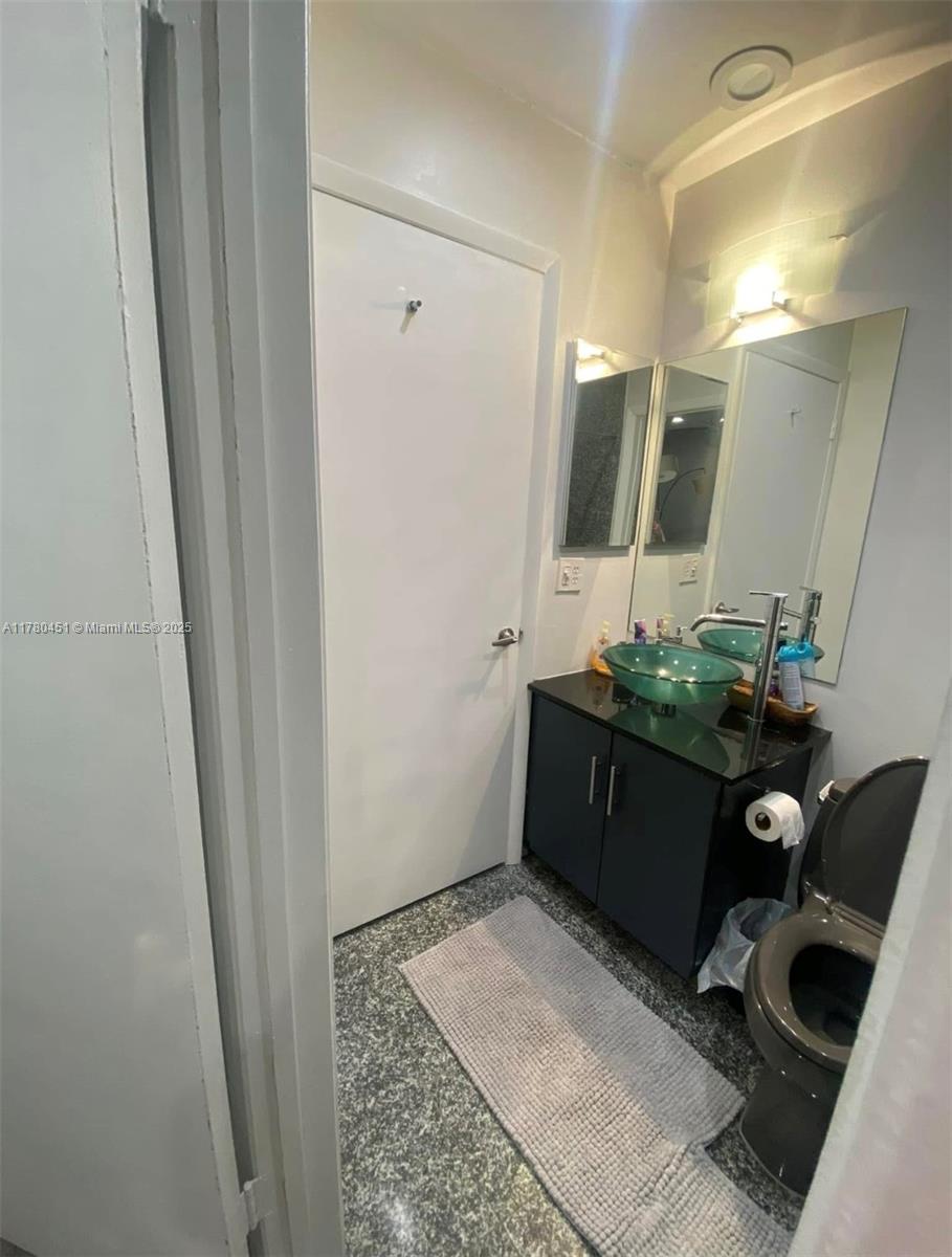 CHATEAU DE VILLE CONDO - Residential