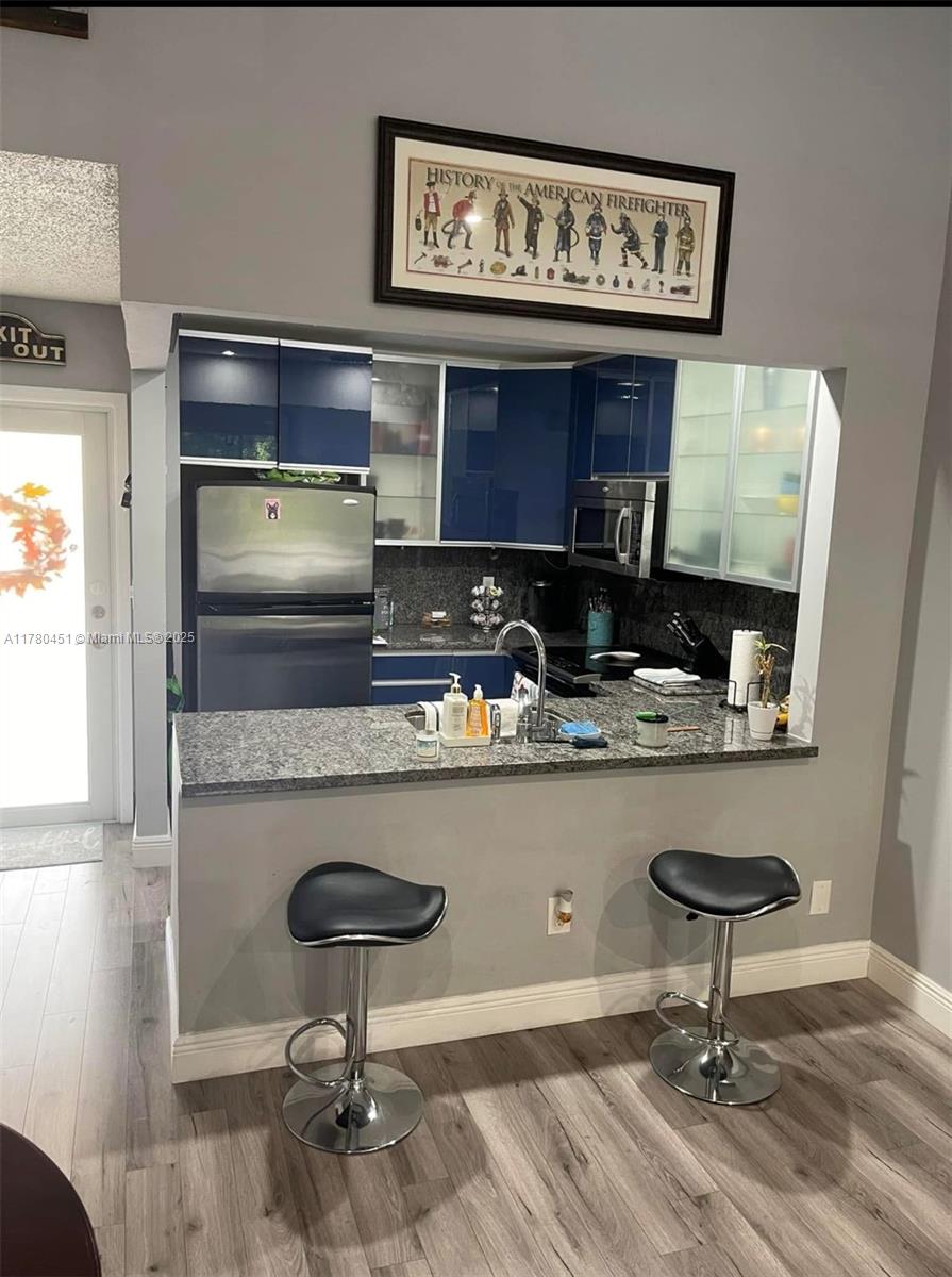 CHATEAU DE VILLE CONDO - Residential