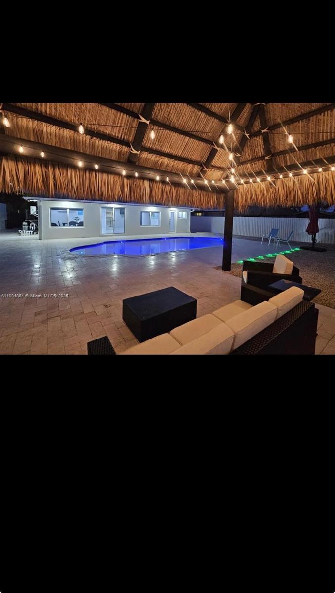 HARBOR SHORES - Residential