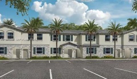 247 SE 10 CT Florida City FL 33035