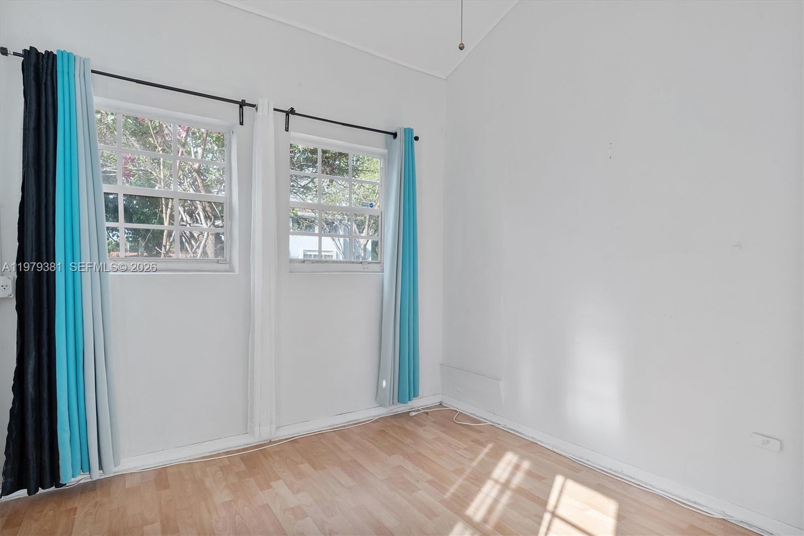 GRAPELAND PARK - Residential