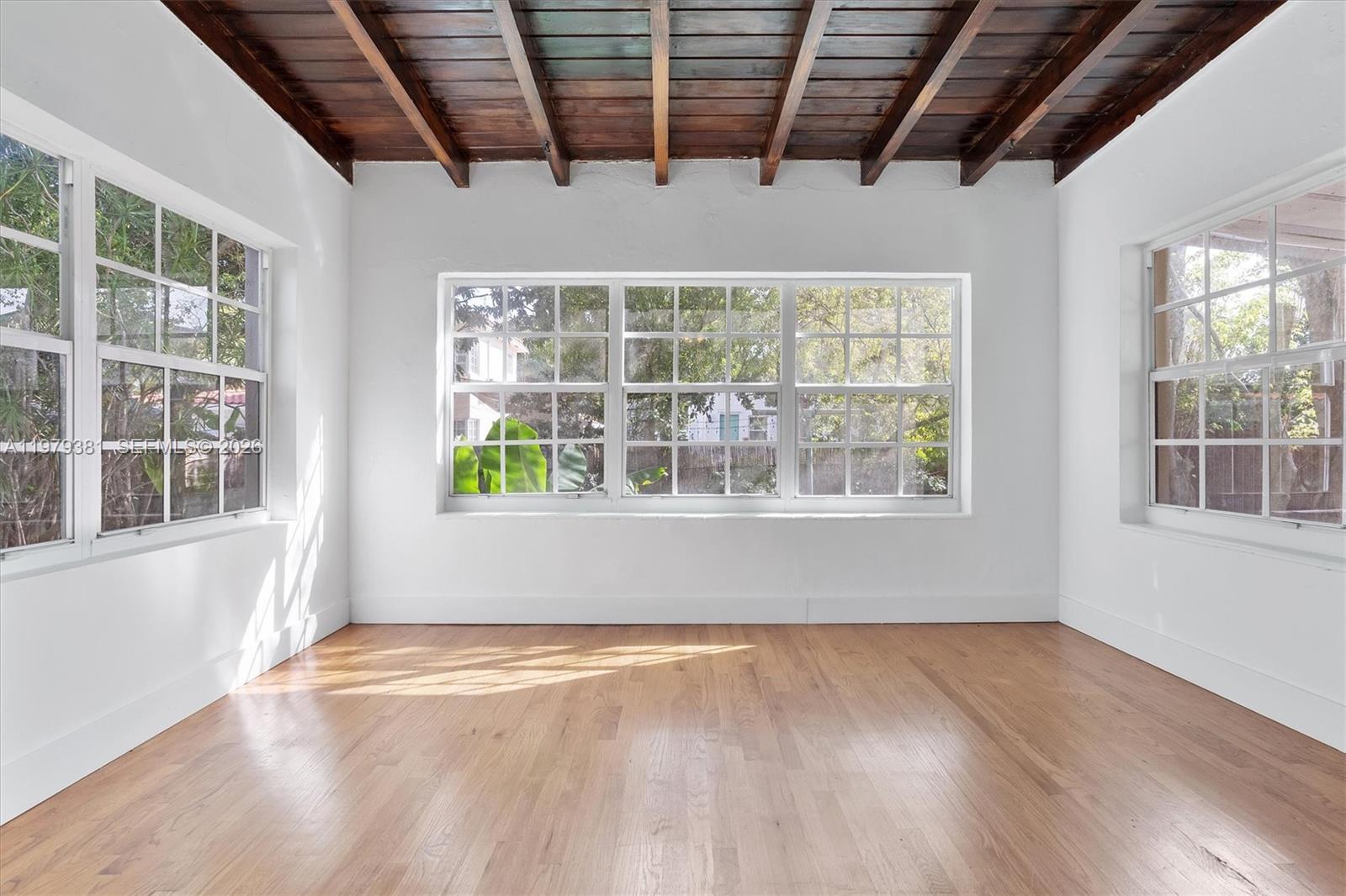 GRAPELAND PARK - Residential