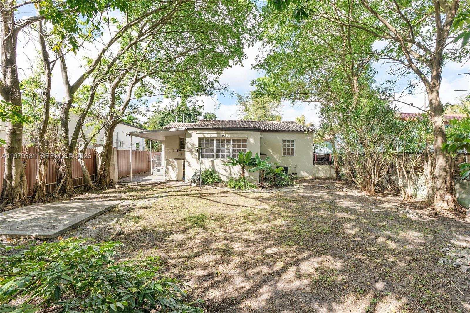 GRAPELAND PARK - Residential