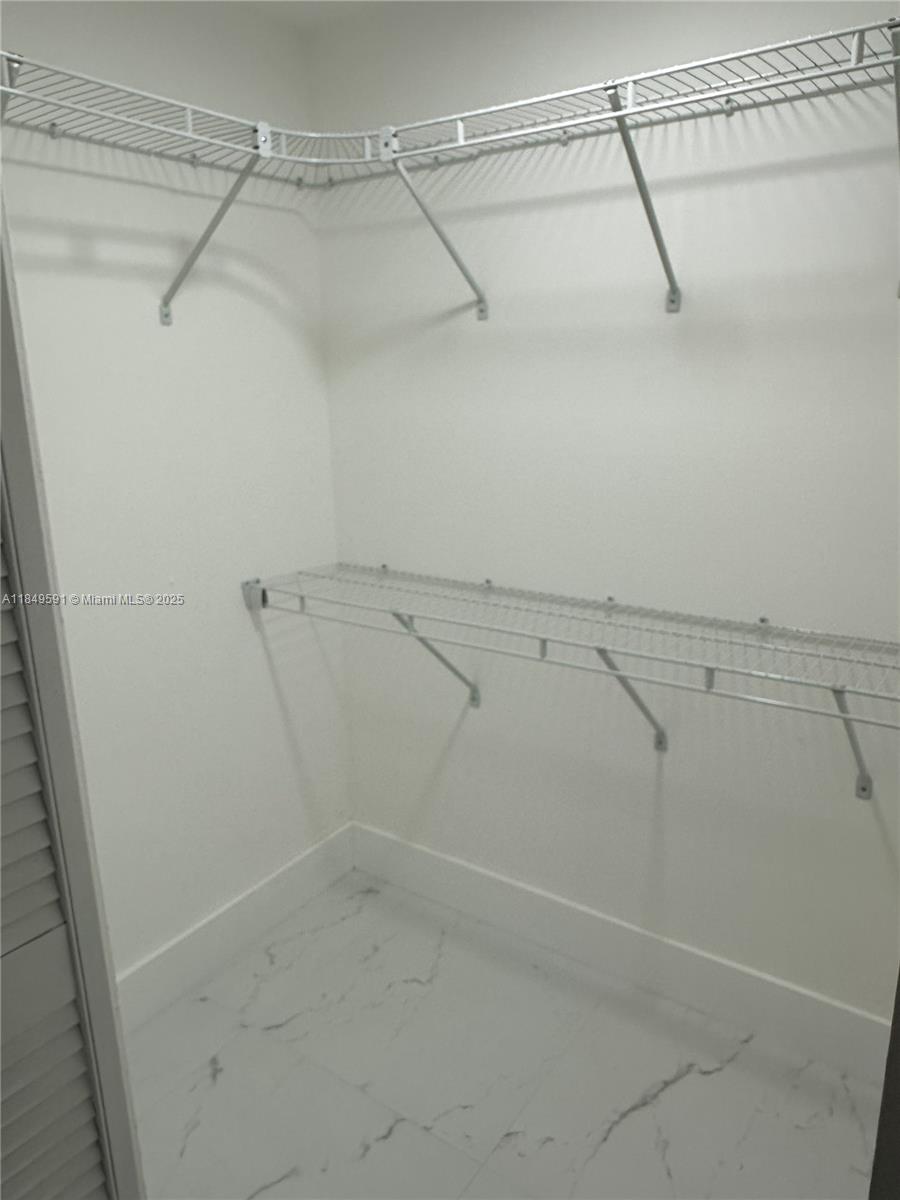 CASA DEL RIO CONDO - Residential Lease