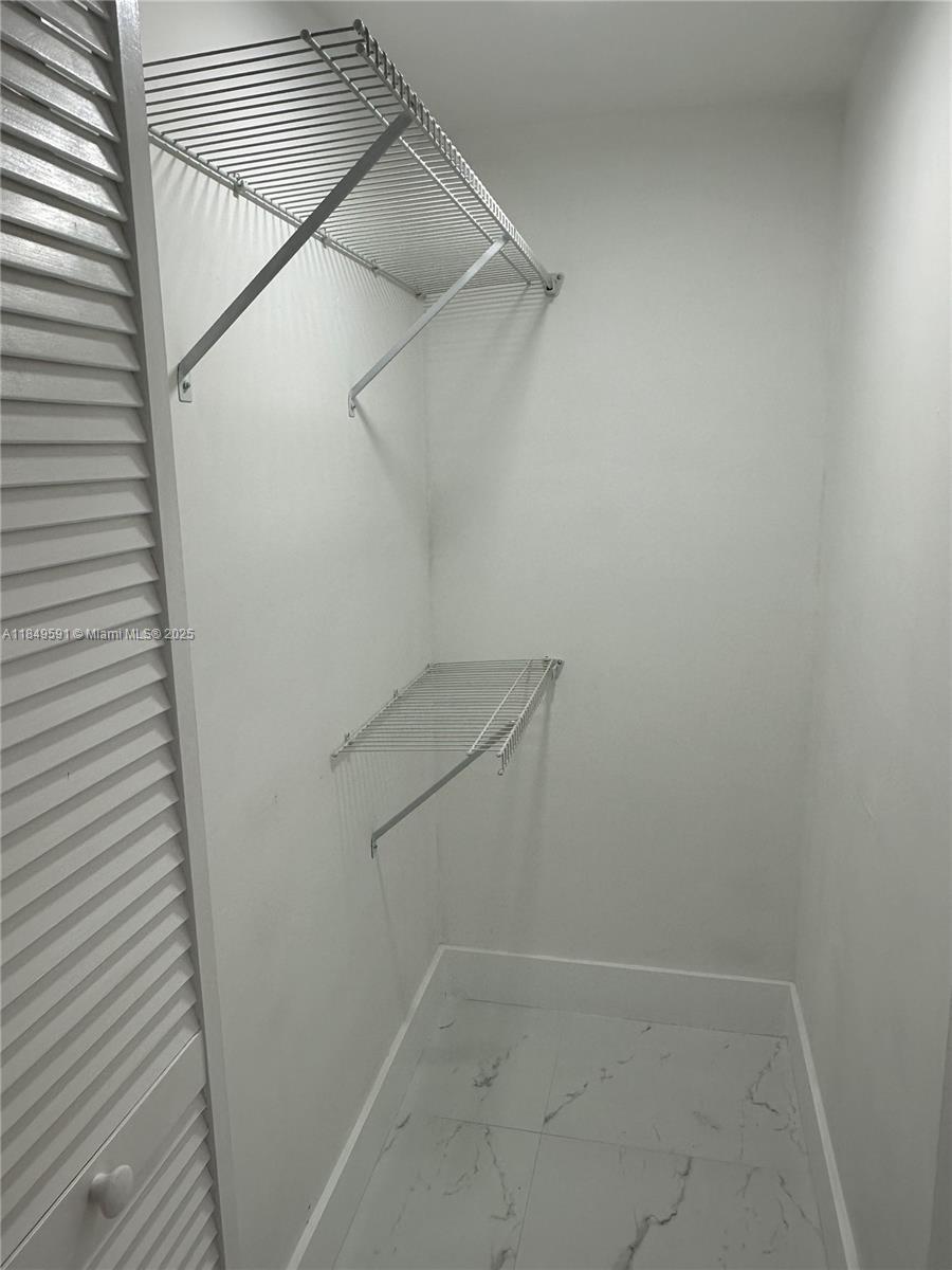 CASA DEL RIO CONDO - Residential Lease