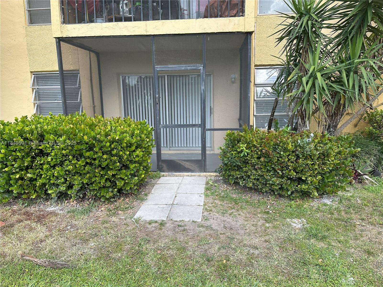 CASA DEL RIO CONDO - Residential Lease