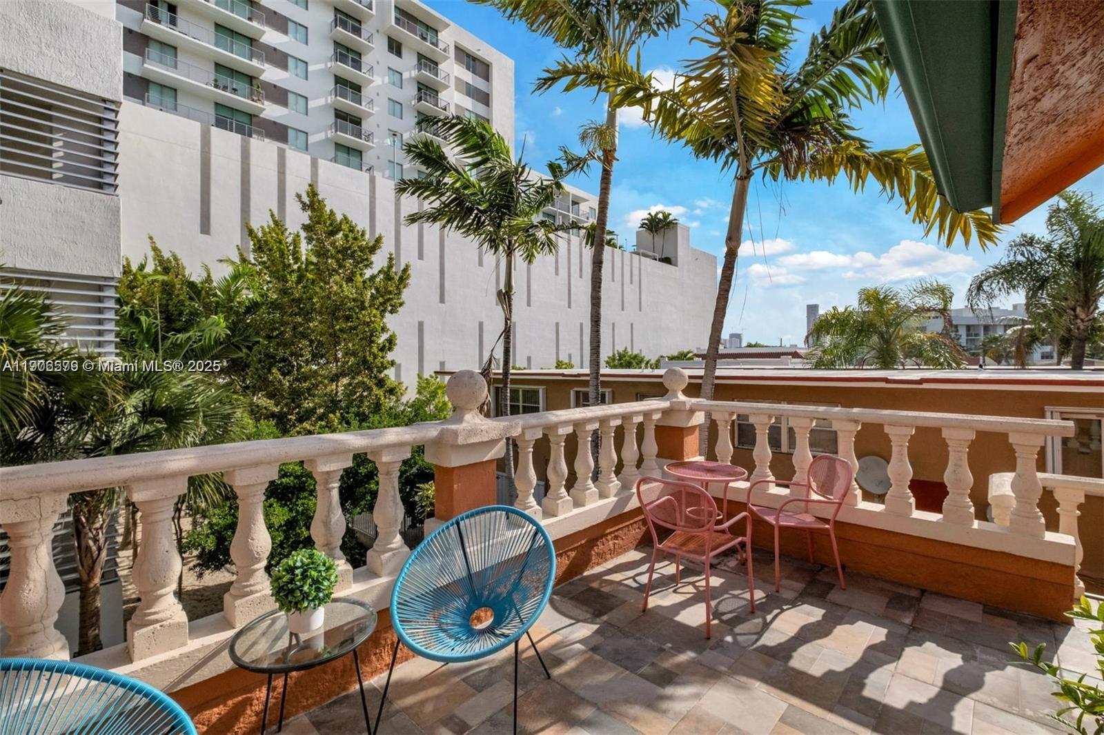 LAWRENCE ESTATE LAND COS - Residential Lease