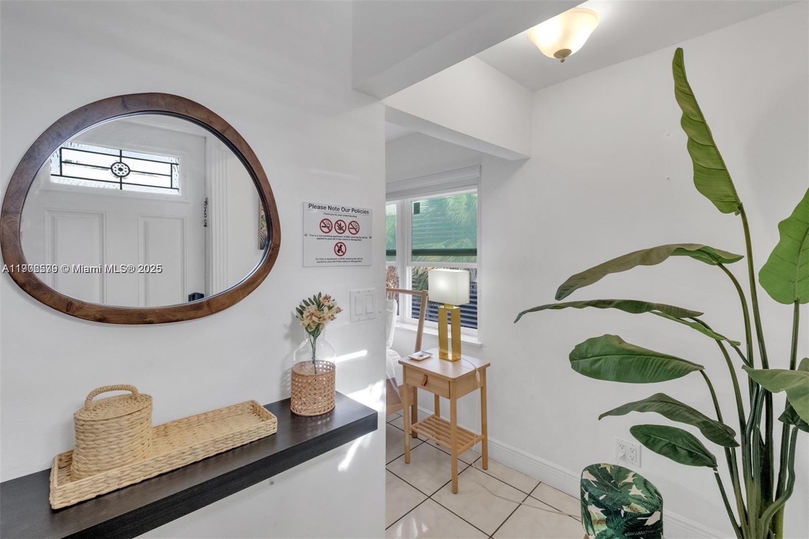 LAWRENCE ESTATE LAND COS - Residential Lease