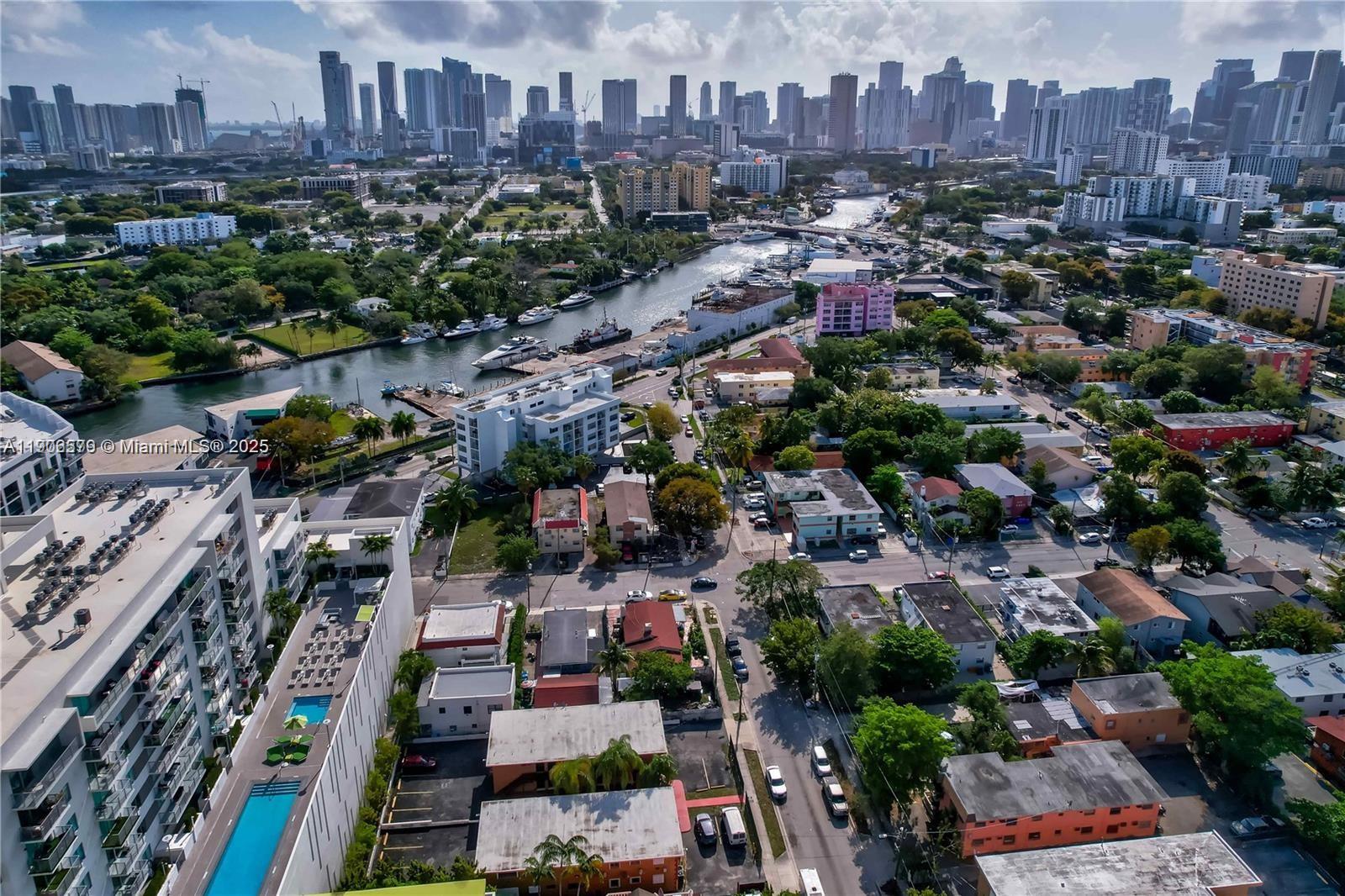 LAWRENCE ESTATE LAND COS - Residential Lease