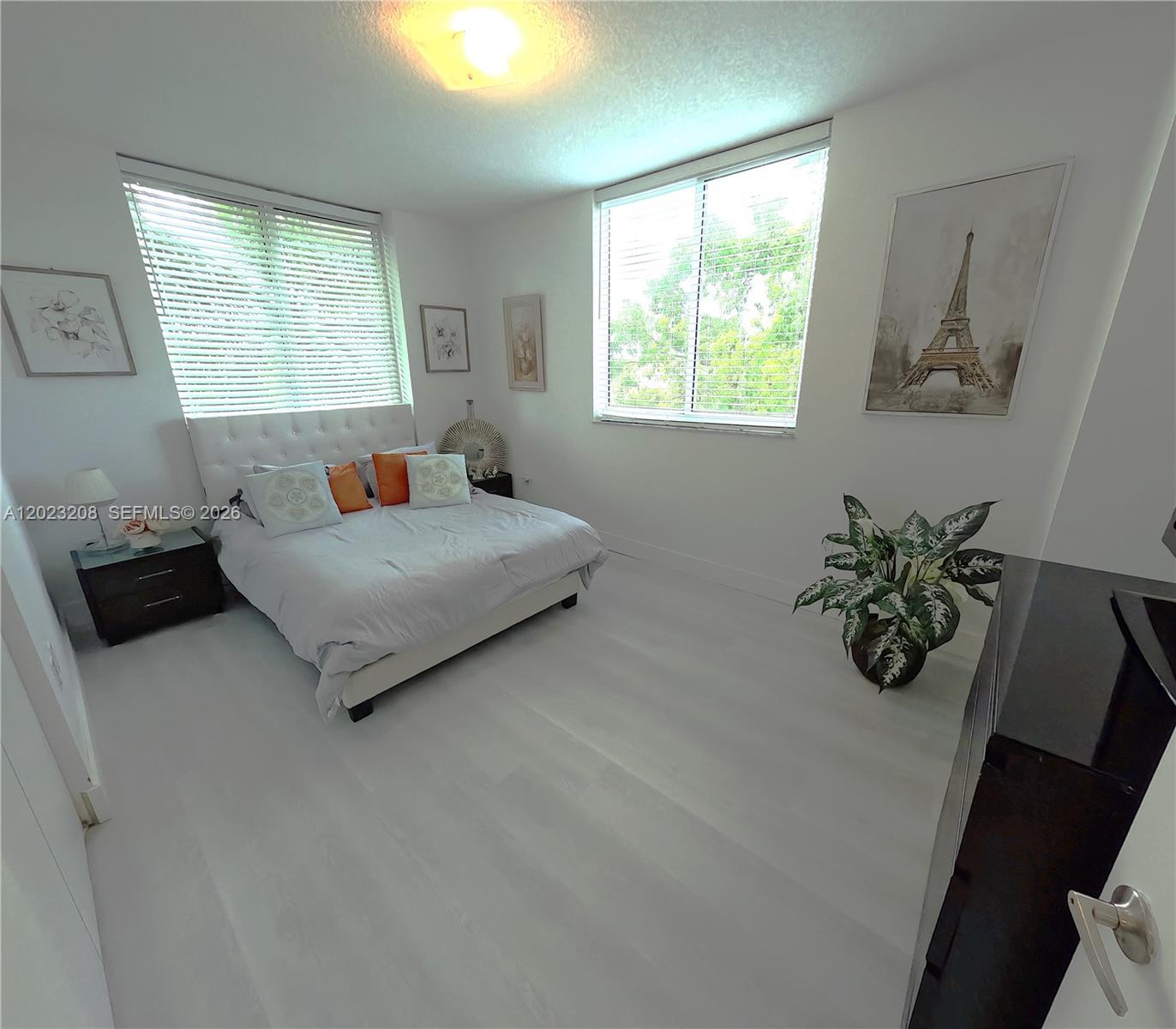 VENTURE AT AVENTURA WEST - Residential