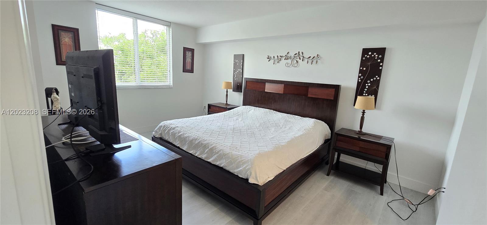 VENTURE AT AVENTURA WEST - Residential