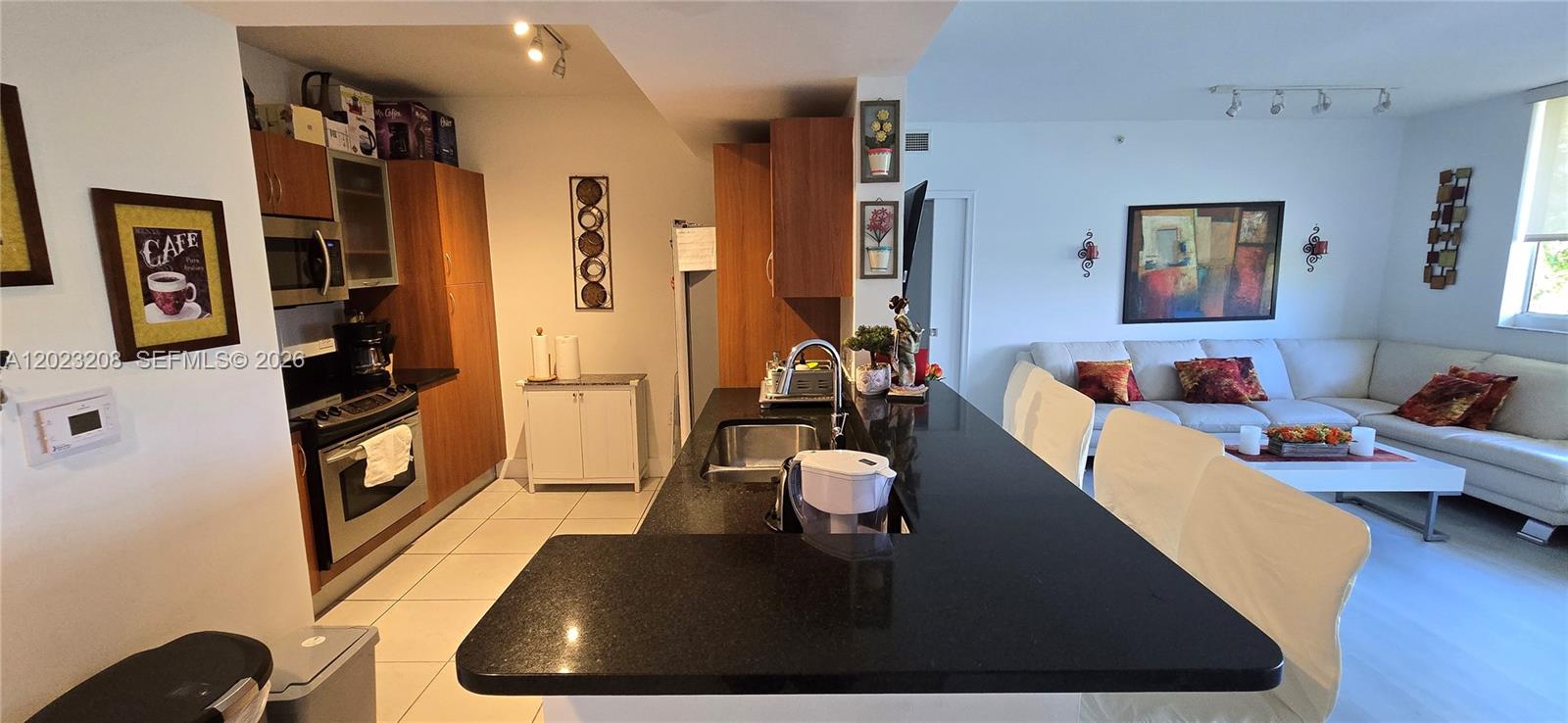 VENTURE AT AVENTURA WEST - Residential