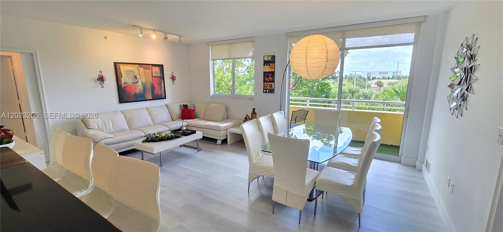 VENTURE AT AVENTURA WEST - Residential