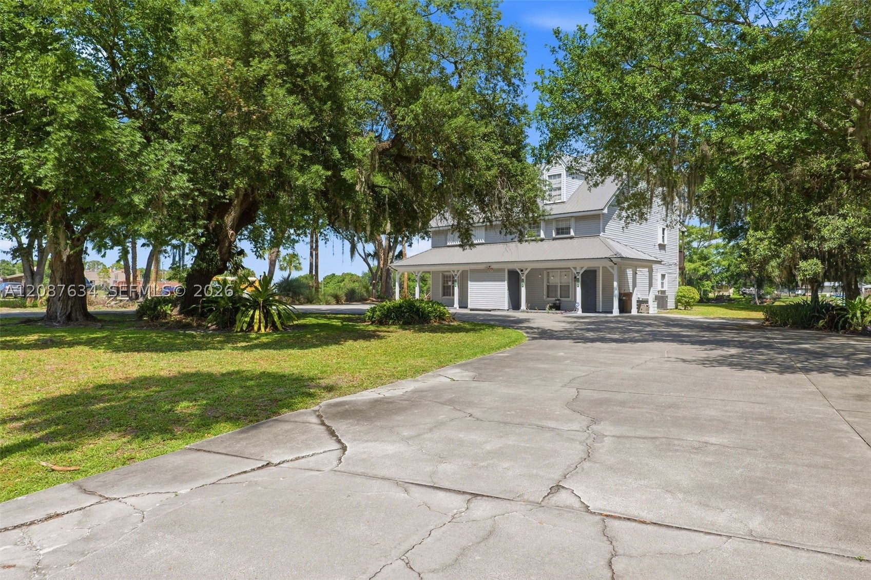 207 SE 6TH Avenue