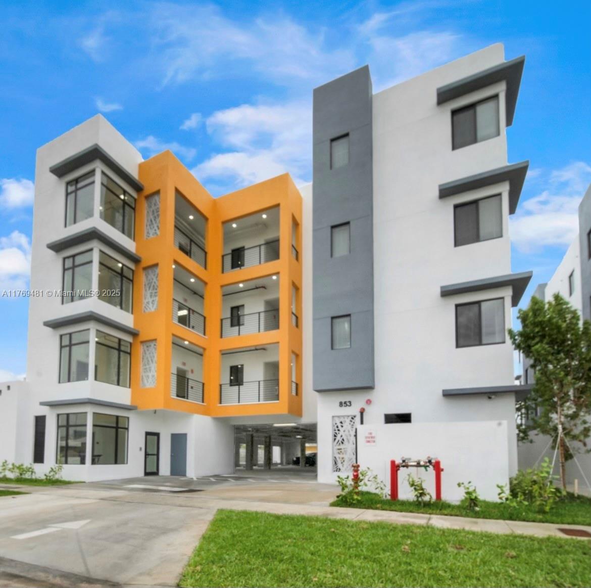 859 E 24th St 404, Hialeah, Miami-Dade County, Florida - 2 Bedrooms  
2 Bathrooms - 