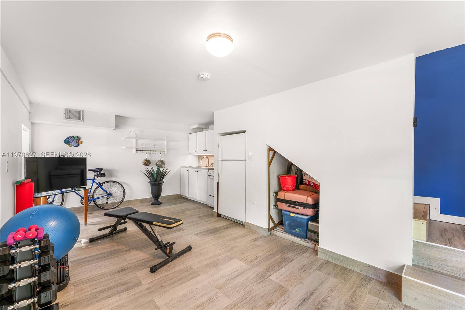 NORTH SHORE CREST - Residential