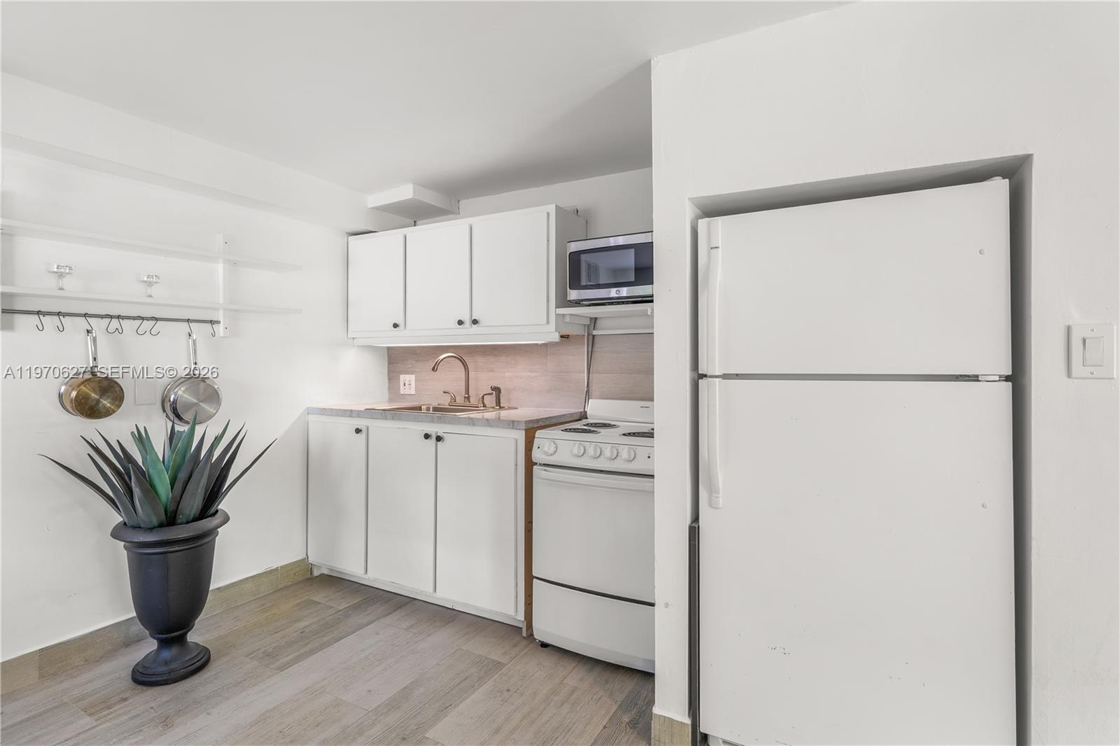 NORTH SHORE CREST - Residential