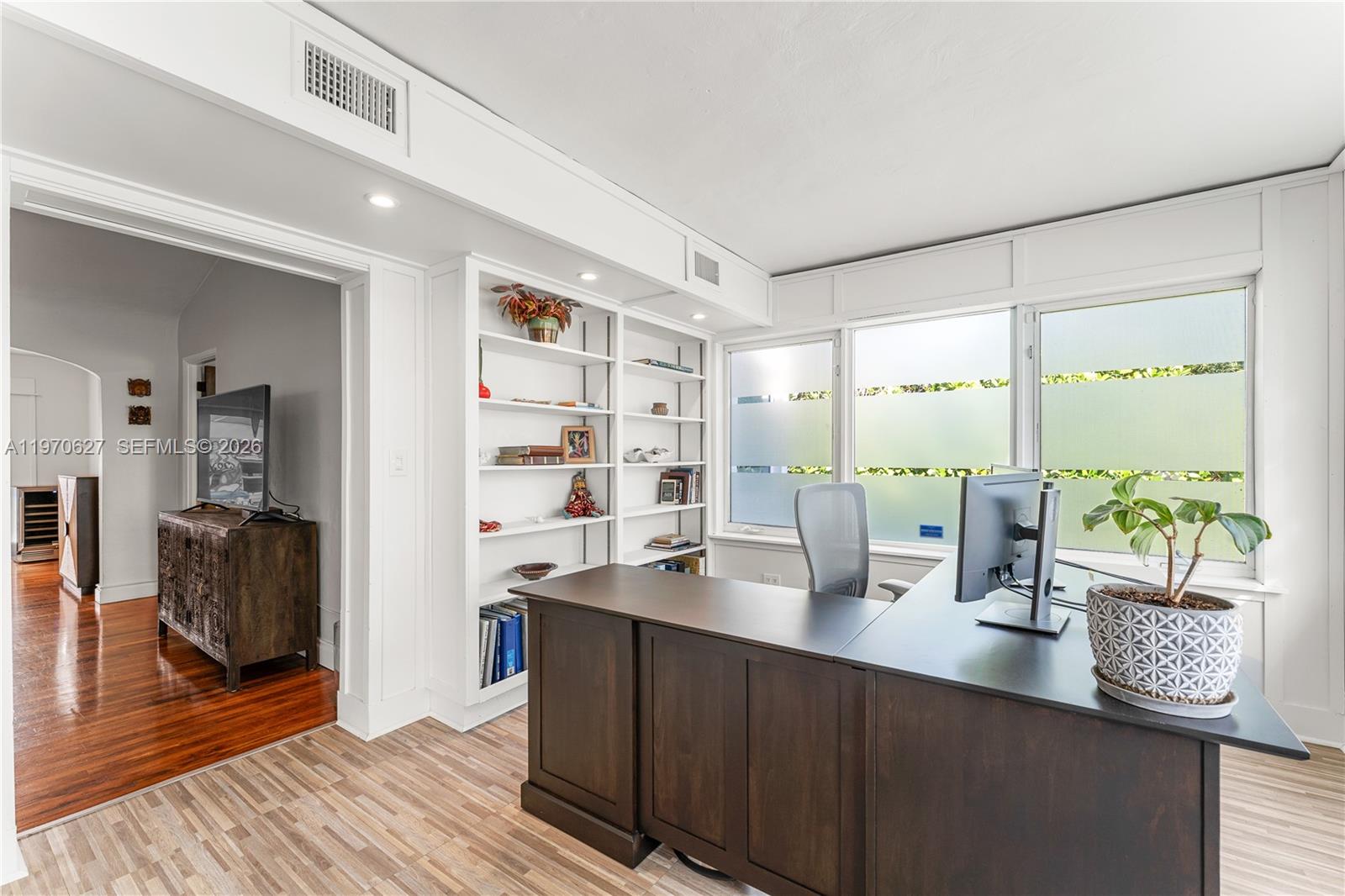 NORTH SHORE CREST - Residential