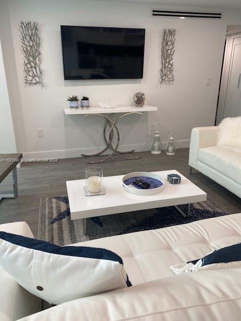 BURLEIGH HOUSE CONDO - Residential Lease