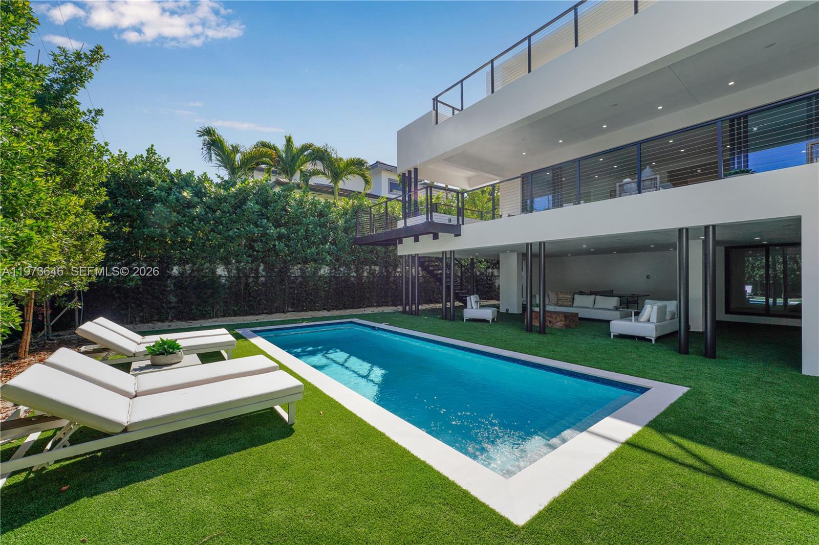 TROPICAL ISLE HOMES SUB 4 - Residential