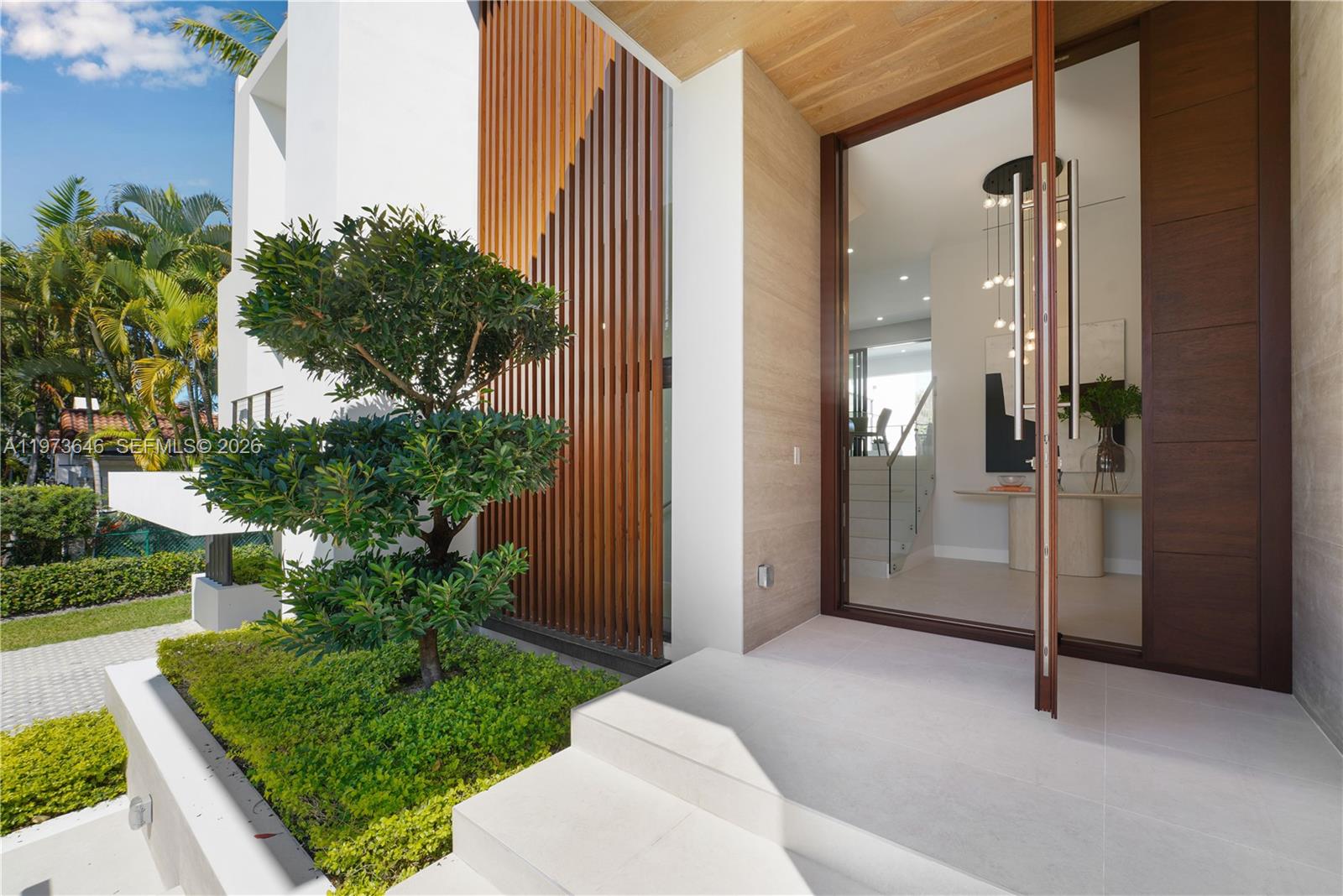 TROPICAL ISLE HOMES SUB 4 - Residential