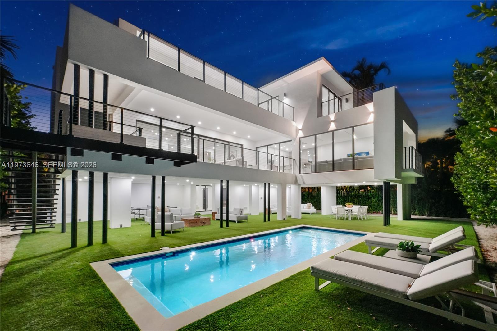 TROPICAL ISLE HOMES SUB 4 - Residential